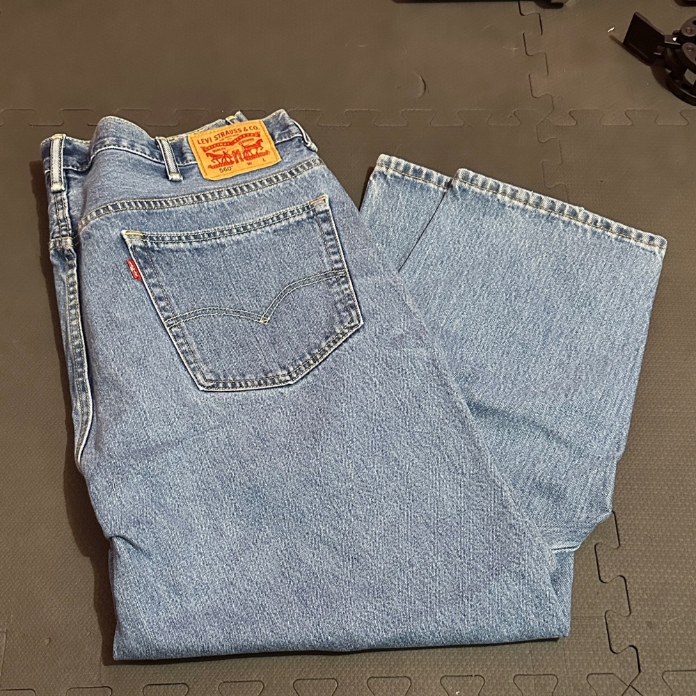 Levi's Men's Light Blue Straight-Leg Jeans 560 44x29